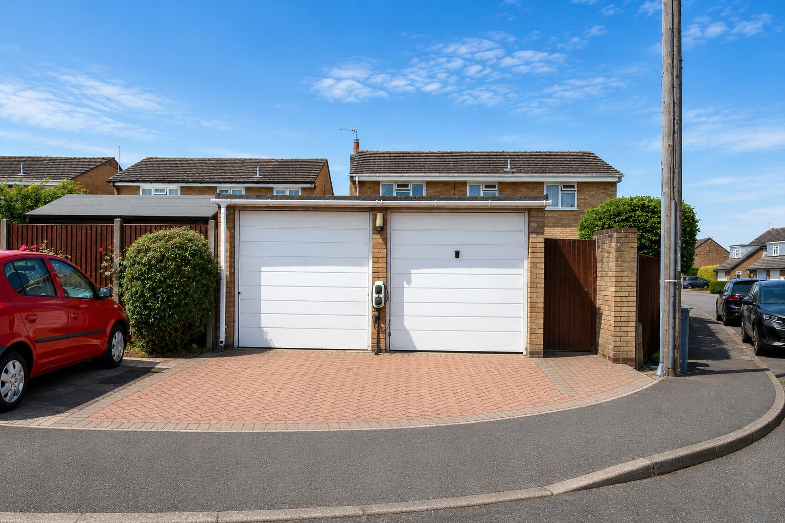 Cowslip Close, Tilehurst, Reading